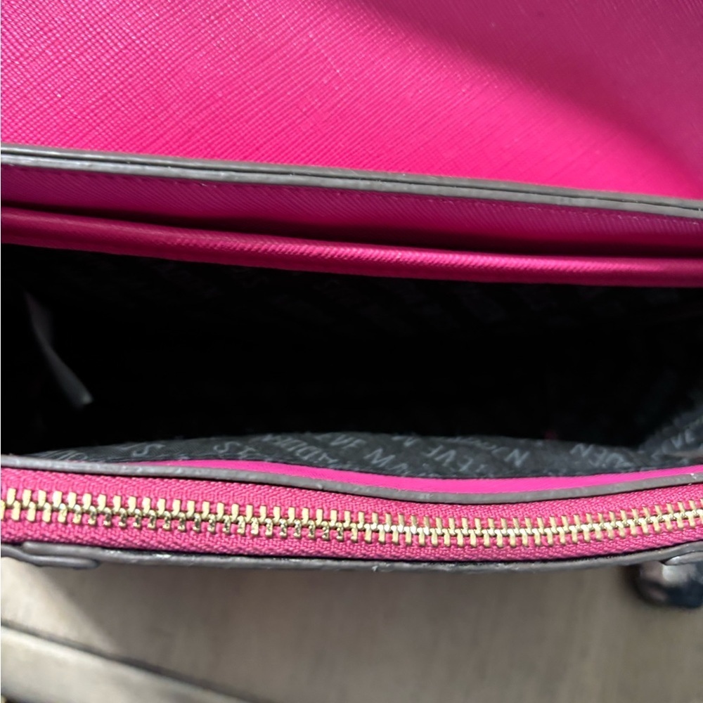 Steve Madden Pink Crossbody Bag with Chain Detail - Picture 4 of 9